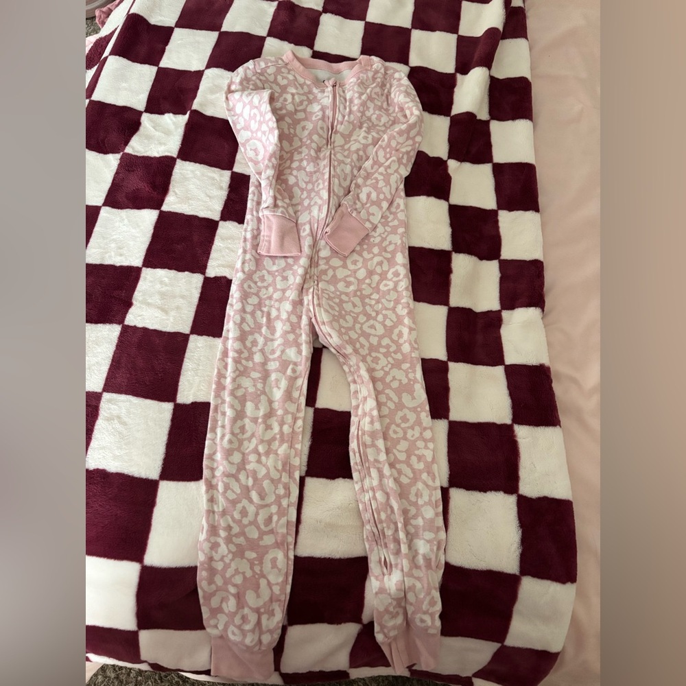 Carters/Old Navy 4T bundle pajamas EUC - Picture 3 of 12